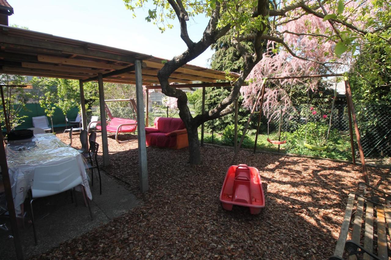Bed and Breakfast Beb Da Gaia E Giulio à Reno Di Leggiuno Extérieur photo